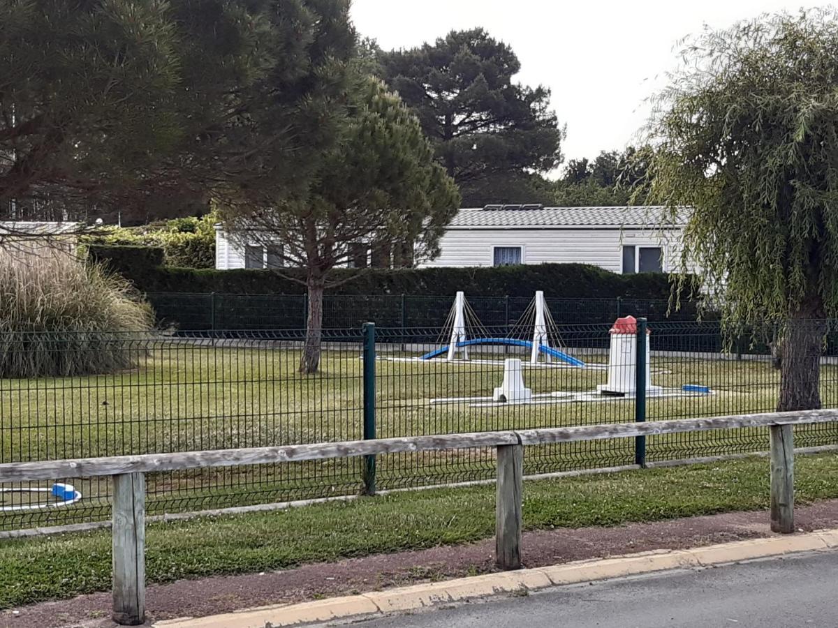 Camping Mobil 3 Ch - La Palmyre - Village Loisirs 4 étoiles